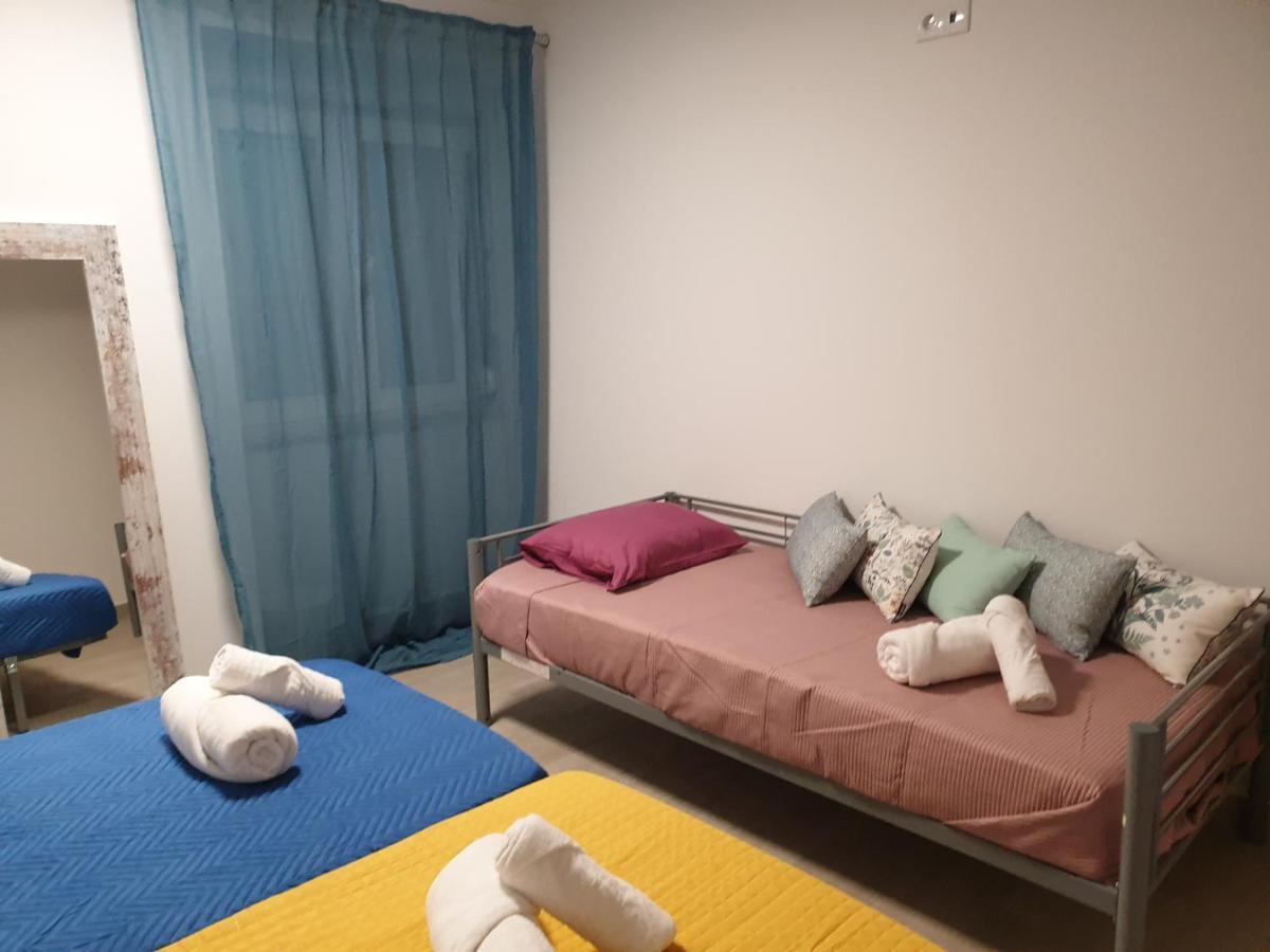 Lisbon Hostel Terminal 4 Luaran gambar